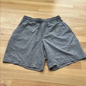 Lululemon Athletica Gray Men’s Pace Breaker Short 7” LL